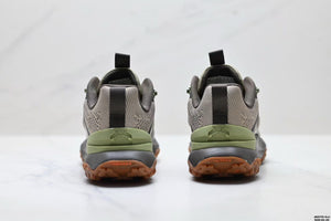 Motion Access Low Cut Hiking Shoes — image 5