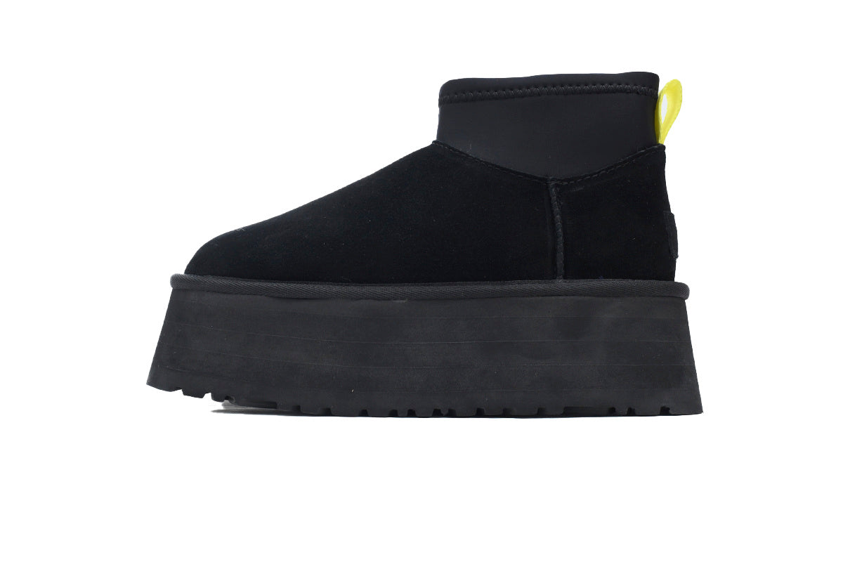 UGG Black