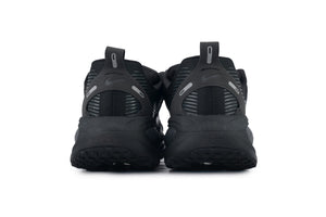 V18 Vomero 18 'Triple Black — image 3