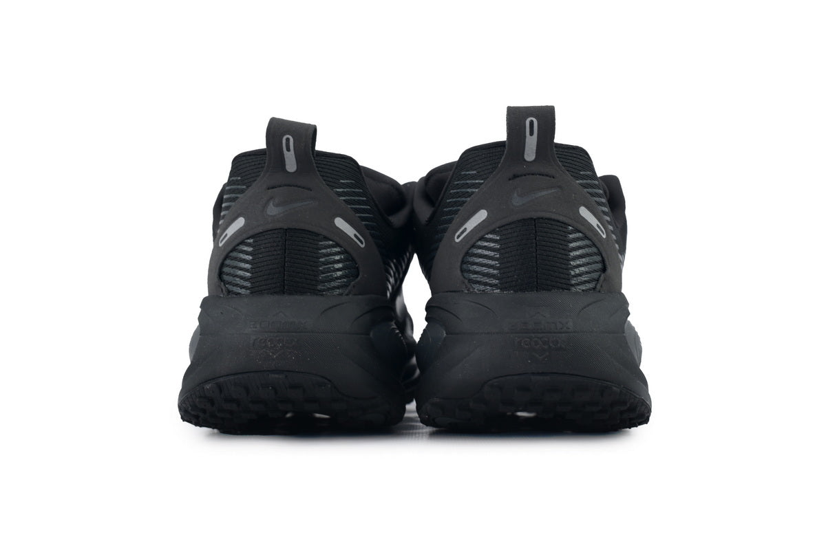V18 Vomero 18 'Triple Black