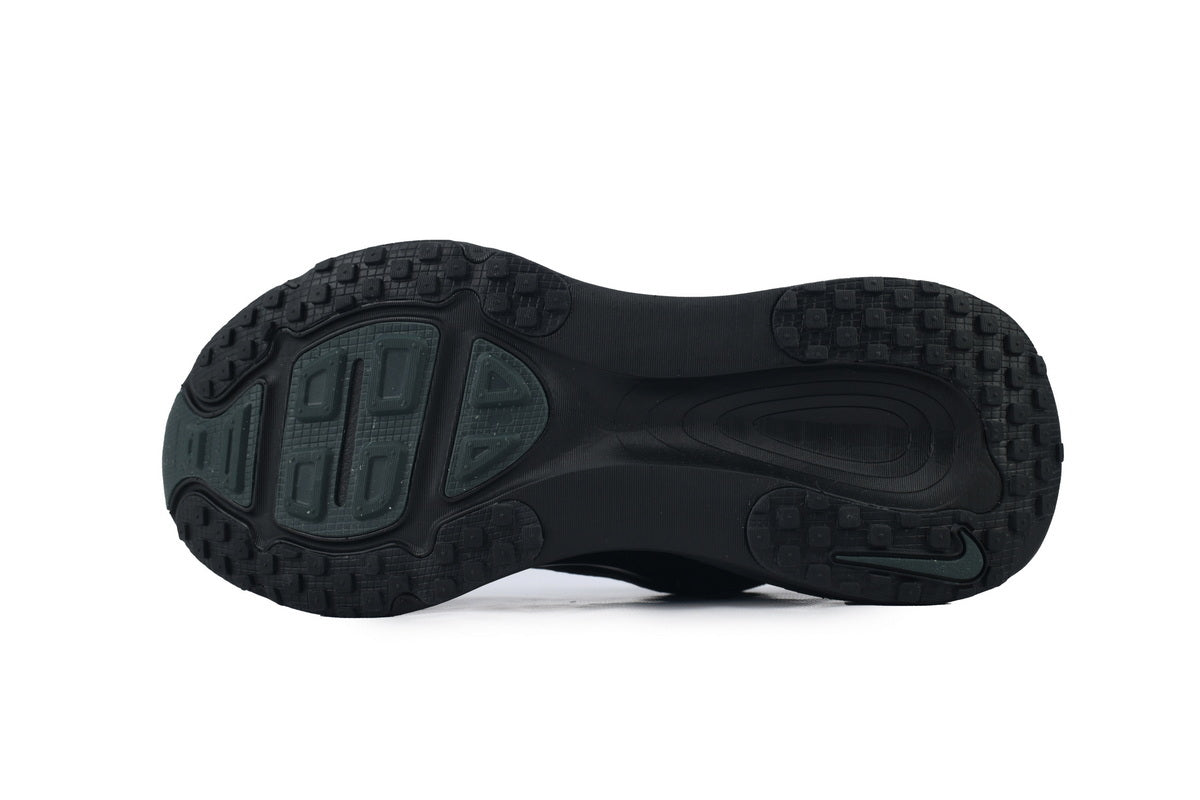 V18 Vomero 18 'Triple Black