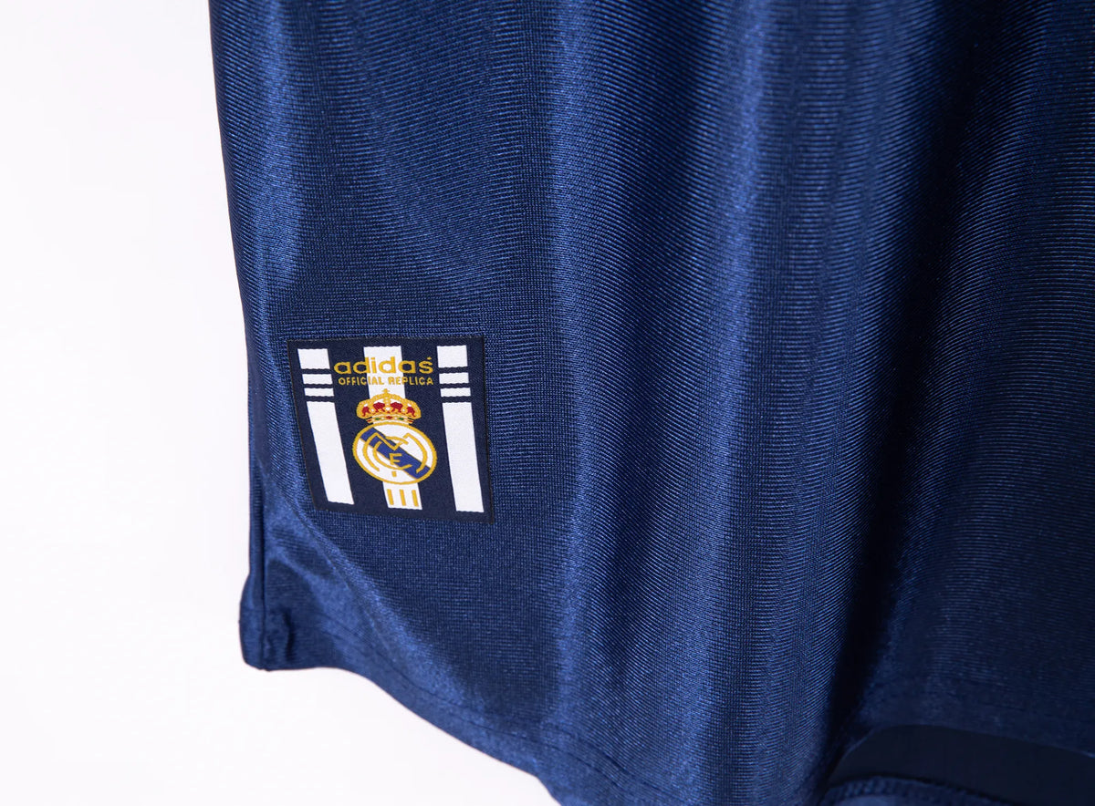 maillot de foot rétro real madrid 1998