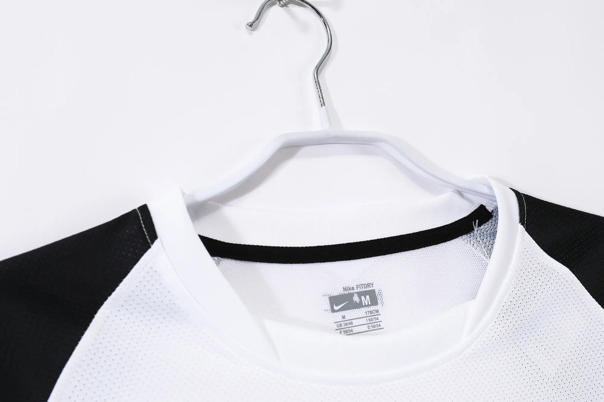 maillot de foot rétro Manchester united 2010/2011
