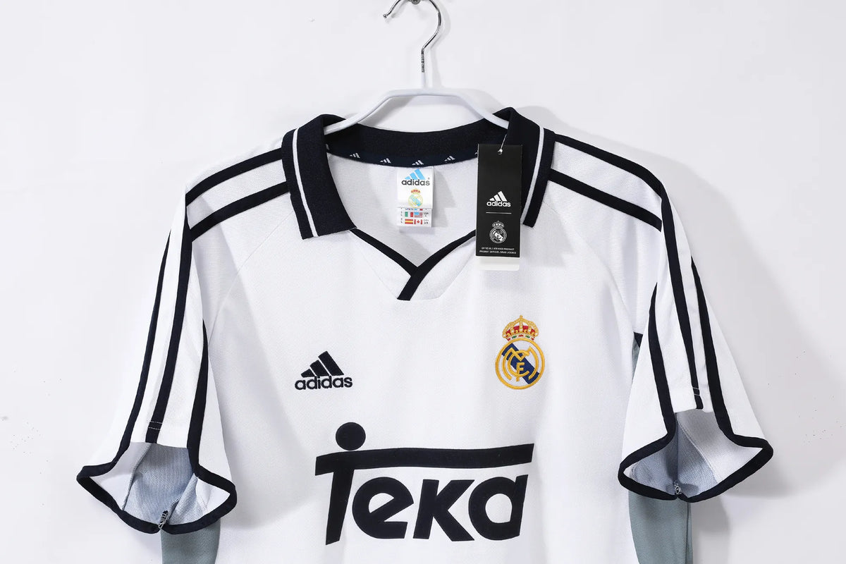 maillot de foot rétro real madrid 2000/2001
